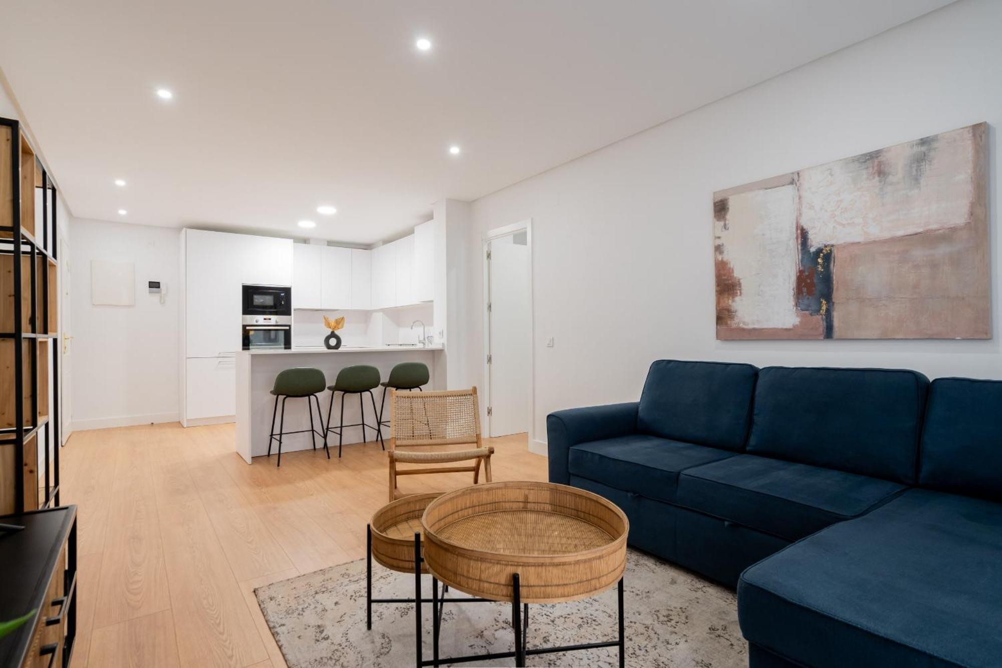 Apartamento Reformado En La Gran Via Alquiler Temporal Madrid Exterior foto